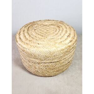 Handwoven Wicker Basket Rounded Storage w/ Lid 9" x 6" Home Decor Vintage